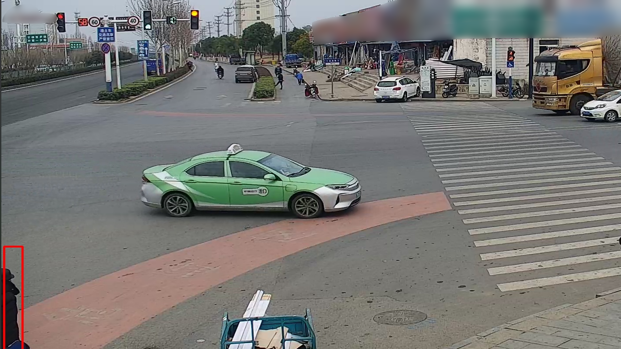 電(diàn)動車(chē)/摩托車(chē)駕乘人(rén)員(yuán)不(bù)戴頭盔