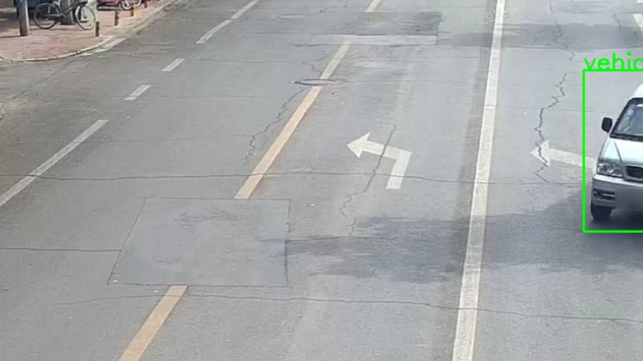 電(diàn)動車(chē)/摩托車(chē)駕乘人(rén)員(yuán)不(bù)戴頭盔